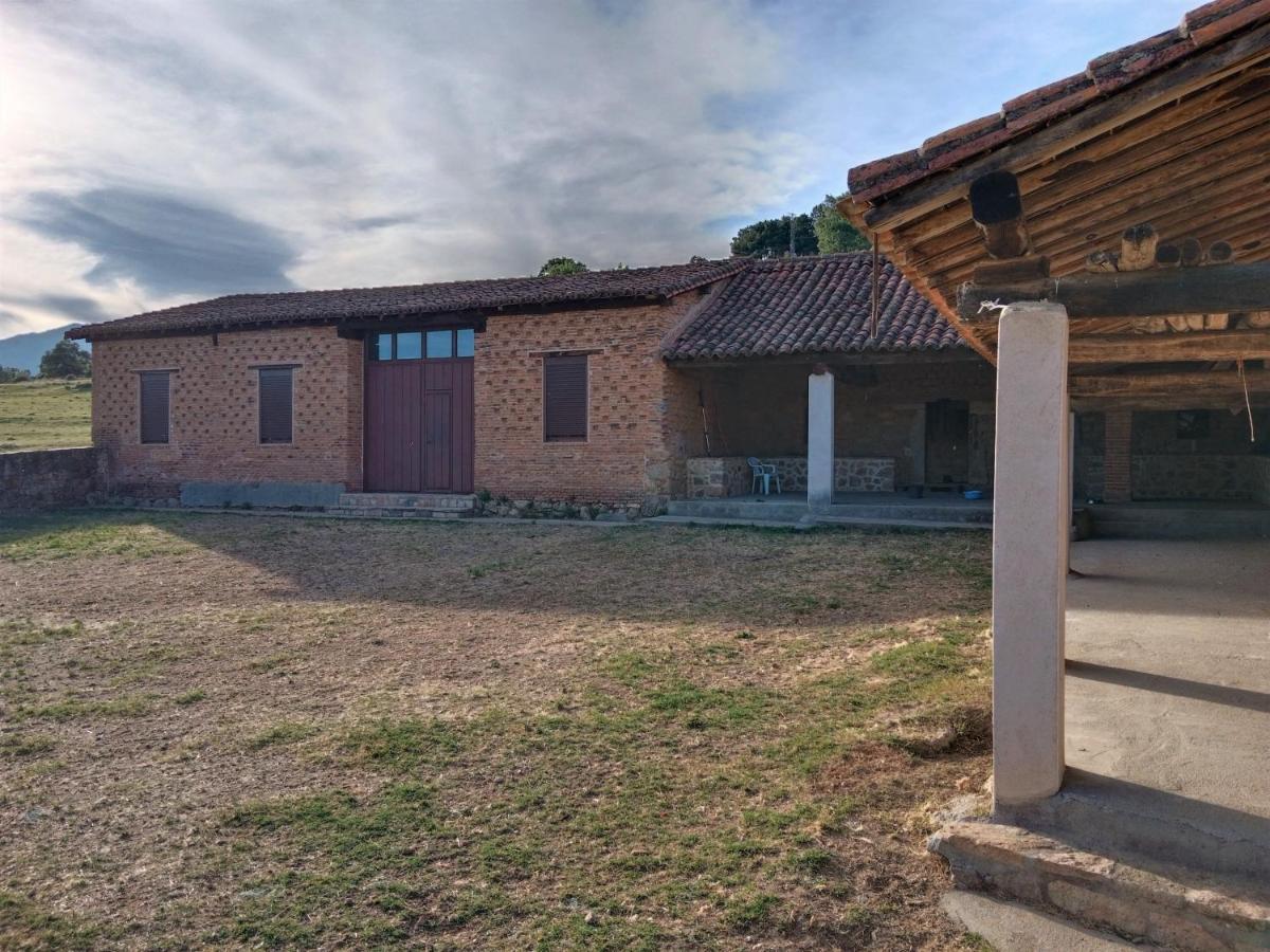 Casa Rural - Complejo El Tejar De Las Canadas Candeleda Eksteriør billede